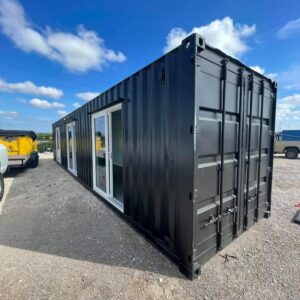 Conteneur 40 pieds Avec CHARPENTE ET MURS